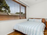 https://images.listonce.com.au/custom/160x/listings/385-merton-street-albert-park-vic-3206/243/01087243_img_04.jpg?zvLsRyvthR4