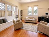 https://images.listonce.com.au/custom/160x/listings/387-barkly-street-elwood-vic-3184/700/01794700_img_04.jpg?WBpIXvsPGmQ