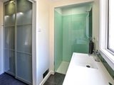 https://images.listonce.com.au/custom/160x/listings/387-barkly-street-elwood-vic-3184/700/01794700_img_08.jpg?xm7NPpGffzg