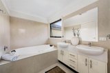 https://images.listonce.com.au/custom/160x/listings/387-south-road-brighton-east-vic-3187/161/01522161_img_11.jpg?6PeTRfnede8