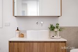 https://images.listonce.com.au/custom/160x/listings/388-winyard-drive-mooroolbark-vic-3138/651/01820651_img_08.jpg?MhfGoG7OPc0
