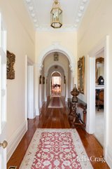 https://images.listonce.com.au/custom/160x/listings/389-barkers-road-kew-vic-3101/189/01949189_img_04.jpg?n3FcuJoGB-c
