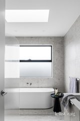 https://images.listonce.com.au/custom/160x/listings/38a-carrington-road-reservoir-vic-3073/846/01913846_img_17.jpg?2QKMbOfAbc4