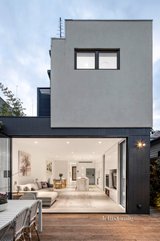 https://images.listonce.com.au/custom/160x/listings/38a-chomley-street-prahran-vic-3181/818/01370818_img_12.jpg?3-NytLB2_MU