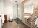 https://images.listonce.com.au/custom/160x/listings/38b-ruskin-street-elwood-vic-3184/658/01791658_img_11.jpg?RPe8fkq-P8k
