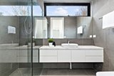 https://images.listonce.com.au/custom/160x/listings/39-alfred-road-glen-iris-vic-3146/128/01683128_img_08.jpg?yzJxN0bX5ew