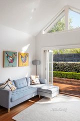 https://images.listonce.com.au/custom/160x/listings/39-collier-crescent-brunswick-vic-3056/356/01584356_img_04.jpg?tFUVK4-D7Lc