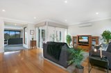 https://images.listonce.com.au/custom/160x/listings/39-donnithorne-street-kyneton-vic-3444/460/00468460_img_04.jpg?iPgxSLxukVY