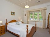 https://images.listonce.com.au/custom/160x/listings/39-hayes-road-strathmore-vic-3041/584/00847584_img_07.jpg?q-rWVNY9QWE