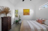 https://images.listonce.com.au/custom/160x/listings/39-howard-street-brunswick-vic-3056/555/01862555_img_07.jpg?oct4uyzp1m0