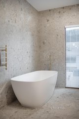 https://images.listonce.com.au/custom/160x/listings/39-lansdowne-street-blairgowrie-vic-3942/083/01702083_img_12.jpg?vXrnmFvF-eM