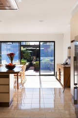 https://images.listonce.com.au/custom/160x/listings/39-luscombe-street-brunswick-vic-3056/005/00823005_img_11.jpg?mL3yg3AQHI0