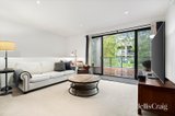 https://images.listonce.com.au/custom/160x/listings/39-oak-terrace-wheelers-hill-vic-3150/133/01954133_img_02.jpg?atsMy240604