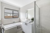 https://images.listonce.com.au/custom/160x/listings/39-paragon-drive-clyde-north-vic-3978/498/01611498_img_15.jpg?J84LzRDvXnU