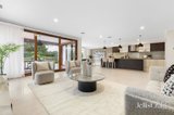 https://images.listonce.com.au/custom/160x/listings/39-sesame-street-mount-waverley-vic-3149/152/01934152_img_05.jpg?Db4yHJJFiNM