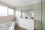 https://images.listonce.com.au/custom/160x/listings/39-symon-crescent-greensborough-vic-3088/472/01700472_img_11.jpg?7wGiOxcFLEY