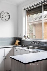https://images.listonce.com.au/custom/160x/listings/39-ulupna-road-ormond-vic-3204/450/01904450_img_06.jpg?746V0yc5lOA