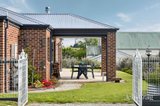 https://images.listonce.com.au/custom/160x/listings/39-washington-lane-woodend-vic-3442/883/01990883_img_10.jpg?ldhSihZd704
