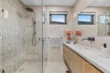 https://images.listonce.com.au/custom/160x/listings/390-lemont-avenue-mount-waverley-vic-3149/517/01703517_img_08.jpg?mWJvdvZ8_VY