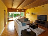 https://images.listonce.com.au/custom/160x/listings/391-barkly-street-elwood-vic-3184/702/01794702_img_05.jpg?kXX35oKvRtM
