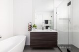 https://images.listonce.com.au/custom/160x/listings/3911-toorak-road-camberwell-vic-3124/209/01636209_img_13.jpg?xjFK7oOZ-pc