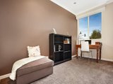 https://images.listonce.com.au/custom/160x/listings/392-mitford-street-elwood-vic-3184/971/01794971_img_07.jpg?MAK3Xis5kXg