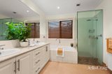 https://images.listonce.com.au/custom/160x/listings/392-old-warrandyte-road-ringwood-north-vic-3134/297/01895297_img_15.jpg?NVK76oWECK4