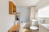 https://images.listonce.com.au/custom/160x/listings/394-montague-street-albert-park-vic-3206/959/01603959_img_07.jpg?Yjwi_vPH0NA