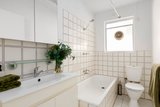 https://images.listonce.com.au/custom/160x/listings/394-primrose-street-essendon-vic-3040/941/01905941_img_05.jpg?5445VZPDlhM