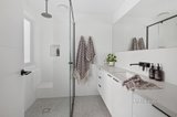 https://images.listonce.com.au/custom/160x/listings/394a-highbury-road-mount-waverley-vic-3149/748/01704748_img_12.jpg?LQuFwIec5f4