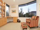 https://images.listonce.com.au/custom/160x/listings/395-ormond-esplanade-elwood-vic-3184/556/01793556_img_10.jpg?XjWeErTTtwM