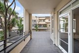 https://images.listonce.com.au/custom/160x/listings/396-graham-street-port-melbourne-vic-3207/310/01704310_img_08.jpg?VeulFHD4c0w