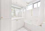 https://images.listonce.com.au/custom/160x/listings/397-caroline-street-south-yarra-vic-3141/301/01902301_img_06.jpg?-anet-e8CQ8