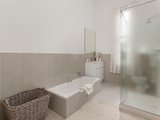 https://images.listonce.com.au/custom/160x/listings/397-elgar-road-mont-albert-vic-3127/236/01685236_img_06.jpg?_KYXU1M9fMQ