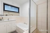 https://images.listonce.com.au/custom/160x/listings/399-dorset-road-croydon-vic-3136/154/01775154_img_07.jpg?Va8nV6PSMtE