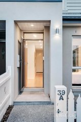 https://images.listonce.com.au/custom/160x/listings/39a-mountfield-street-brunswick-vic-3056/370/01742370_img_16.jpg?xUh8pQgvXVQ