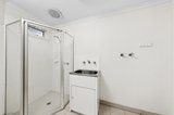 https://images.listonce.com.au/custom/160x/listings/3a-hemingford-road-bentleigh-east-vic-3165/208/01909208_img_05.jpg?Za9ecAcP8pY