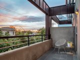 https://images.listonce.com.au/custom/160x/listings/3b-delbridge-street-fitzroy-north-vic-3068/057/01290057_img_16.jpg?BhVhKRPQROA