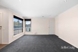 https://images.listonce.com.au/custom/160x/listings/3b-hafey-court-eureka-vic-3350/470/01988470_img_02.jpg?WMcfyDNzPkY