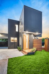 https://images.listonce.com.au/custom/160x/listings/3b2-nina-court-bentleigh-east-vic-3165/766/00886766_img_03.jpg?kPtQ9x5IHTc