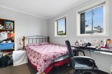 https://images.listonce.com.au/custom/160x/listings/3c-haymes-crescent-golden-point-vic-3350/649/00873649_img_07.jpg?8cNwVGtfRC8