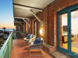 https://images.listonce.com.au/custom/160x/listings/3d9-beach-street-port-melbourne-vic-3207/148/01088148_img_04.jpg?5Xwc1EkE5ls