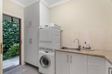 https://images.listonce.com.au/custom/160x/listings/4-ajax-drive-wheelers-hill-vic-3150/874/01705874_img_11.jpg?_hOYEkpIbGY