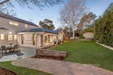 https://images.listonce.com.au/custom/160x/listings/4-applegum-close-croydon-hills-vic-3136/646/01705646_img_19.jpg?WbUmDlpw48g