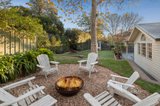 https://images.listonce.com.au/custom/160x/listings/4-applegum-close-croydon-hills-vic-3136/646/01705646_img_20.jpg?WVT7oughNf8