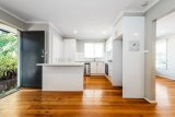 https://images.listonce.com.au/custom/160x/listings/4-araluen-drive-croydon-vic-3136/140/01935140_img_02.jpg?XwZy1p2yNMM