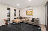 https://images.listonce.com.au/custom/160x/listings/4-arkarra-court-mooroolbark-vic-3138/205/01914205_img_04.jpg?mQFBsBUa3KY