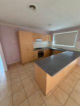 https://images.listonce.com.au/custom/160x/listings/4-armoy-close-cranbourne-east-vic-3977/906/01847906_img_03.jpg?TEfyLetCFNA