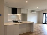 https://images.listonce.com.au/custom/160x/listings/4-auburn-walk-burwood-east-vic-3151/355/01948355_img_07.jpg?nvDJ9DMQIE8