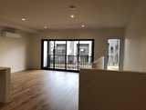 https://images.listonce.com.au/custom/160x/listings/4-auburn-walk-burwood-east-vic-3151/355/01948355_img_09.jpg?Ke2twMy_mcI